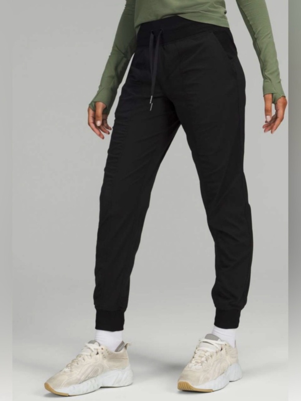 Lululemon Dance Studio Mid Rise Joggers Black 8 Workout Streetwear Gym Sporty